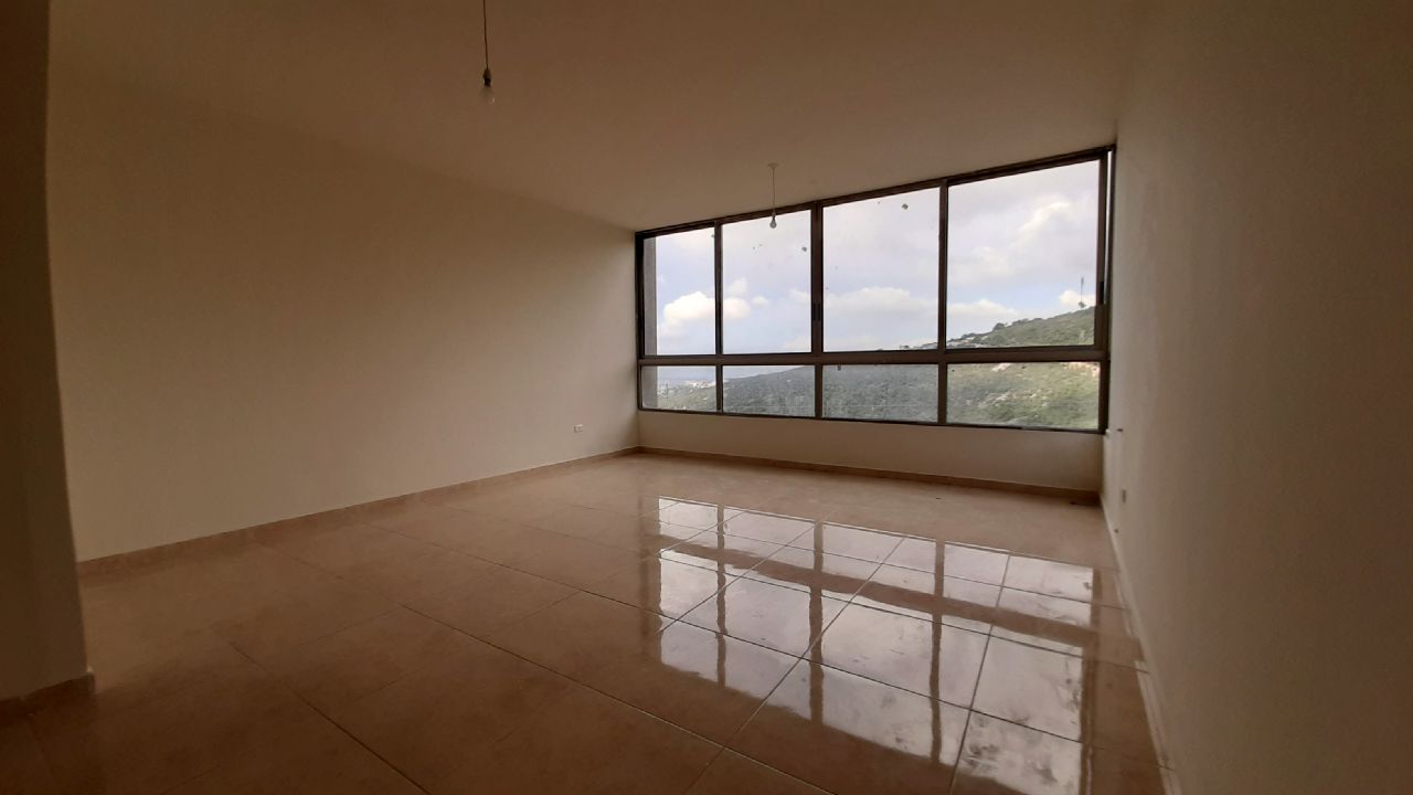 110 m2 chalet for sale in Jbeil